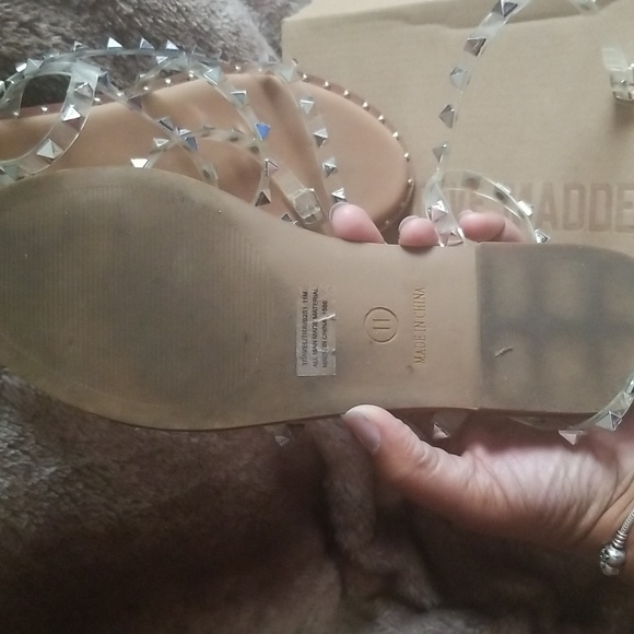 Clear Steve Madden Scandals - Picture 6 of 6
